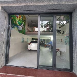 làm nhôm kính nhà anh long tóc tiên